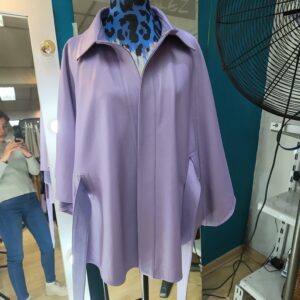 Capa de mujer en cuero de oveja
